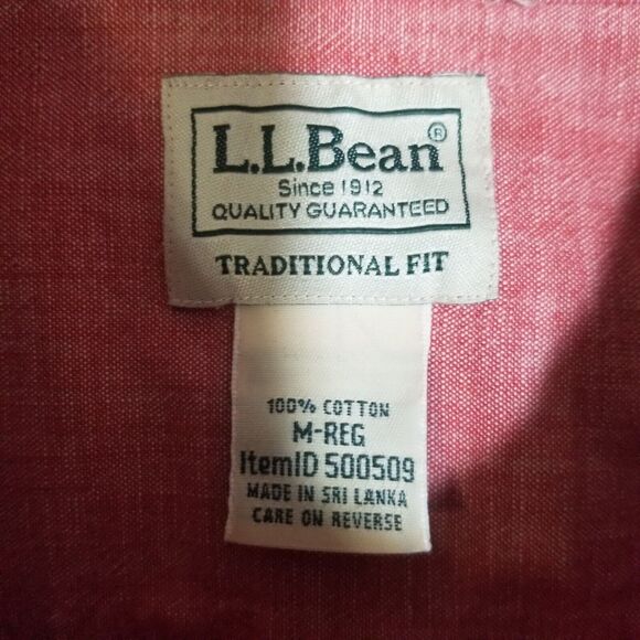 LL Bean Men’s Traditional Fit Red Chambray SS Button-Front Shirt Size Med-REG - Picture 3 of 6